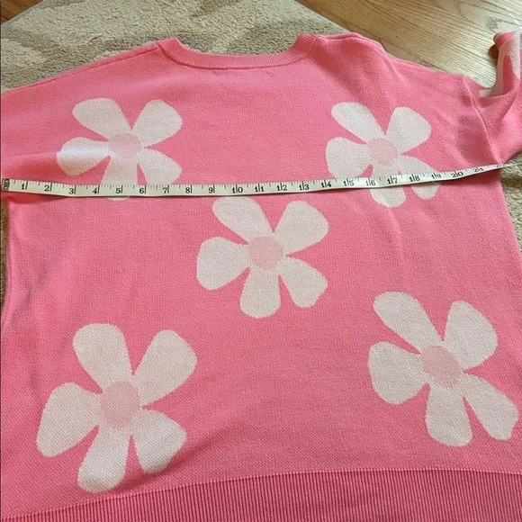 Lilly Pulitzer Sweater - Picture 9 of 14